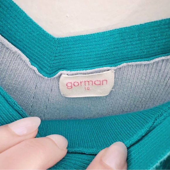 Gorman Ribbed Color Blocked Sleeveless Crop Top Tank - Picture 3 of 5